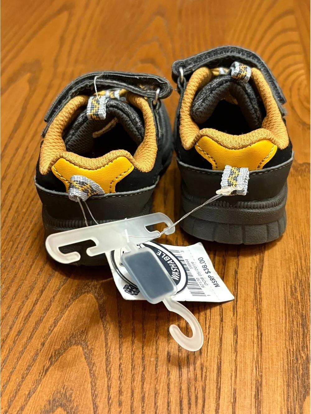 OshKosh B'gosh Toddler Boy Hiking Shoes Size 4 Gray Yellow NWT